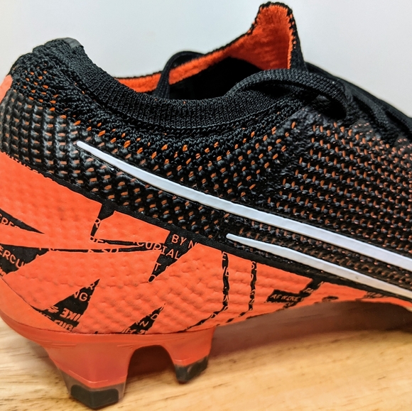 New Nike Mercurial Vapor 13 Elite FG Soccer Cleats - Picture 4 of 14